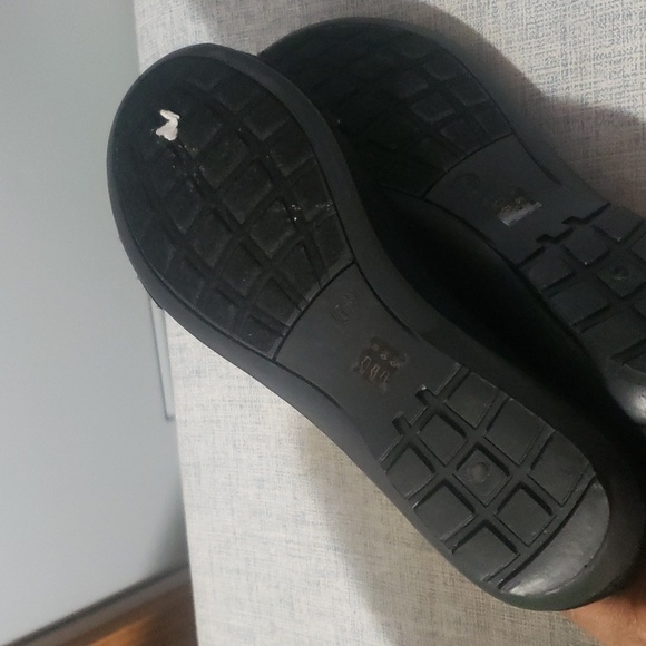 Ladies shoes - Picture 3 of 3